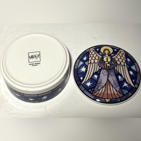 Mikasa Angel Porcelain Trinket Box 🎁 - Picture 3 of 3